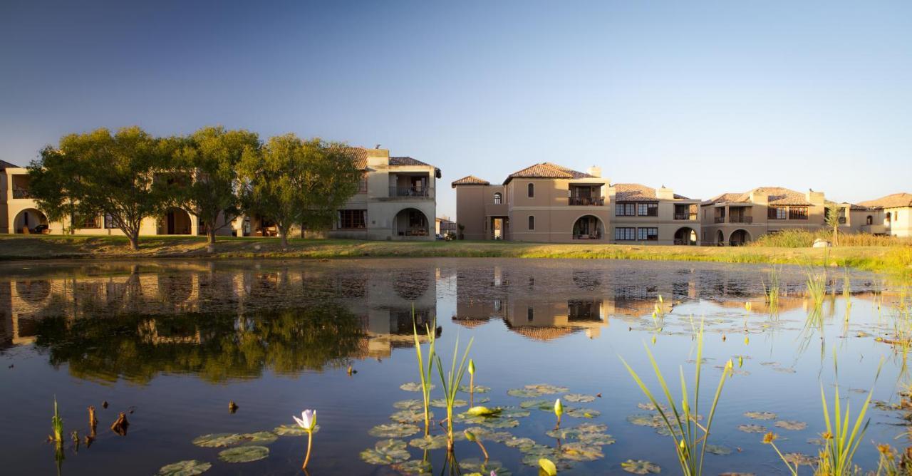 La Bella Vita Studios Paarl Bagian luar foto